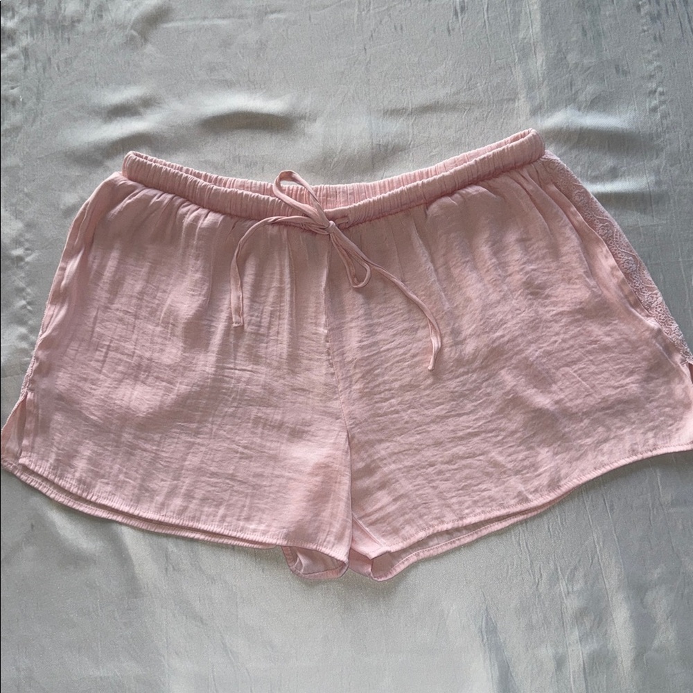 Van Winkle Co. Matte Silk Pink Pajama Set V-Neck & Drawstring Shorts Lacey Sz L - Picture 2 of 14